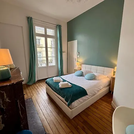 Les Lys D'or Apartment